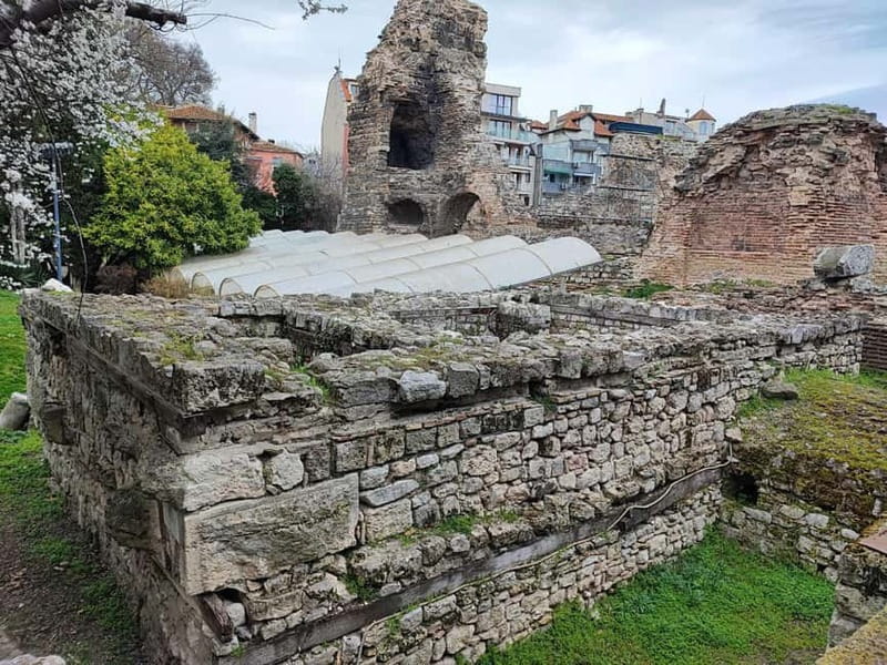 Varna Echoes: Flavors, Footsteps, Tales & Wine tasting - Exploring Varna’s Streets and Historical Layers