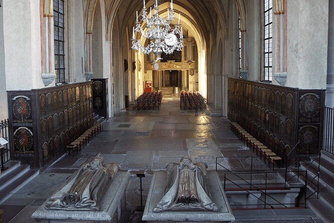 Vasa, Old Town, City Hall, Palace with Entry, Guided Tour - What Sets This Tour Apart from Others