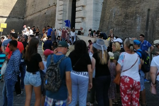 Vatican city private tour with museum,sistine chapel& st Peter VIP no line entry - A Truly Personalized Guided Journey