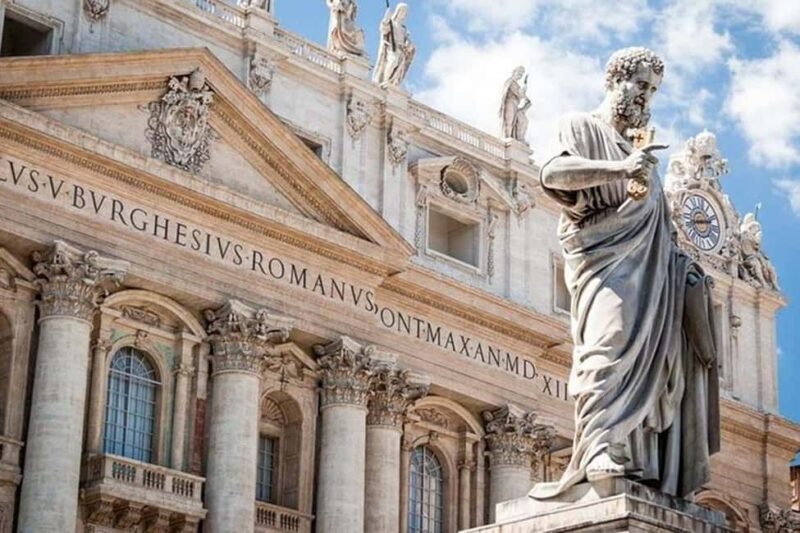 Vatican City: St. Peters Basilica group tour - Key Points