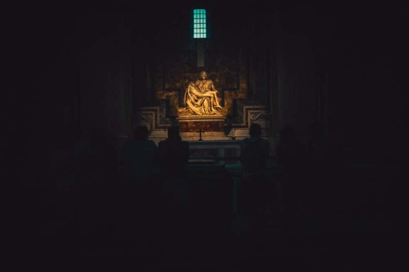 Vatican City: St. Peters Basilica group tour - Construction Phases and Architectural Details