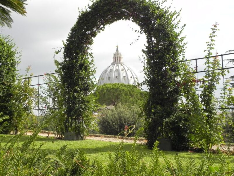 Vatican Gardens & Castel Sant'Angelo Skip-the-line tickets - Handling Crowds and Timing Considerations
