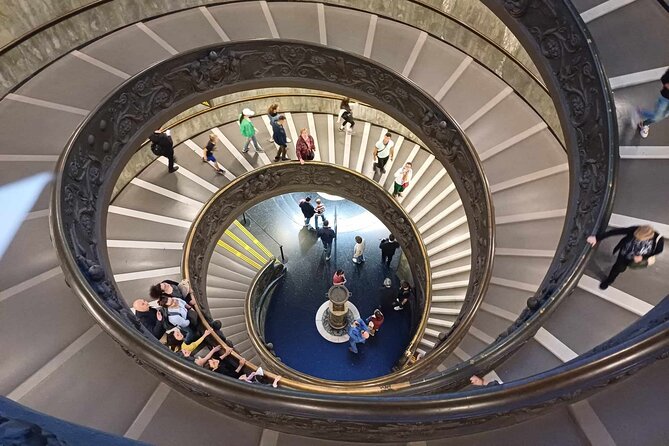 Vatican Highlights, Museums Sistine Chapel tour Basilica entrance - The Experience of the Guides and Tour Flow