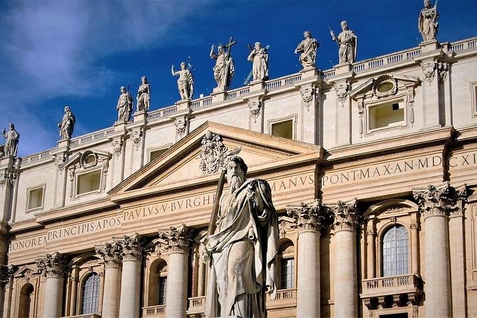 Vatican Museum, Sistine Chapel & Entry to St Peter's Guided Tour - Visiting the Rarely-Visited Courtyards