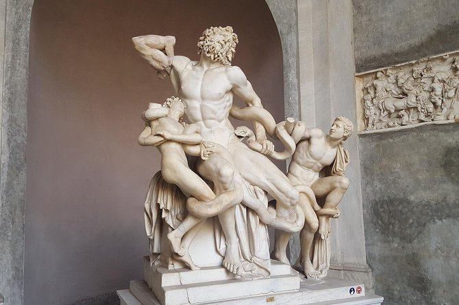 Vatican Museums and Sistine Chapel last entry Guided Tour - The Hop-On Hop-Off Bus: Exploring Rome at Your Pace