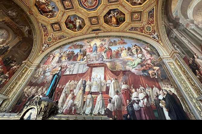 Vatican Museums and Sistine Chapel Tour with official Local Guide - How the Vatican Museums Entrance is Managed