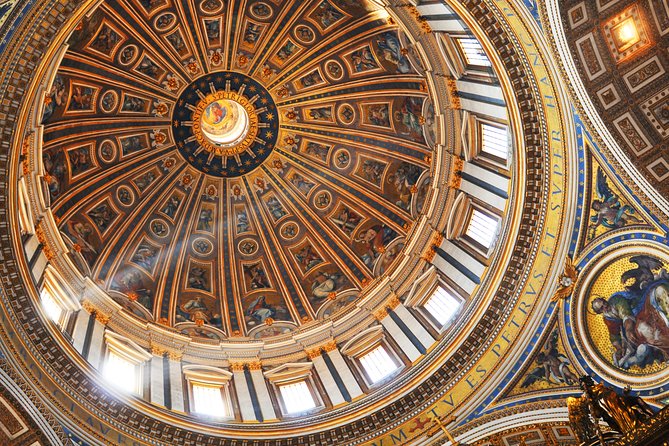 Vatican private tour Museums and Sistine Chapel with Raphael rooms - The Experience from a Review Perspective