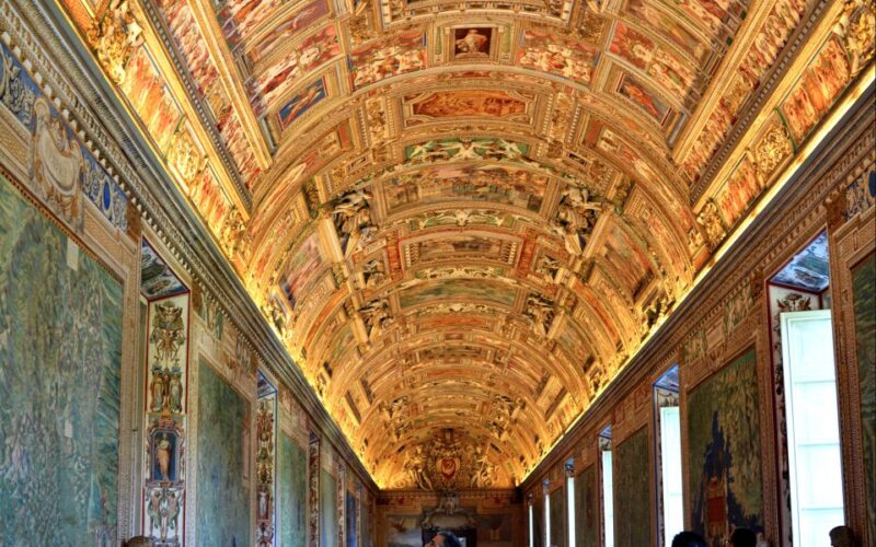 Vatican, Sistine Chapel and St. Peter's Semi Private Tour - Inside the Sistine Chapel: Michelangelo’s Masterpieces