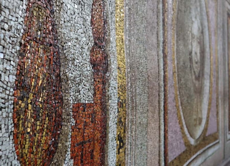 Vatican: St. Peters Basilica, Dome Climb & Papal Tombs Tour - Exploring the Vatican Grottoes and Papal Tombs