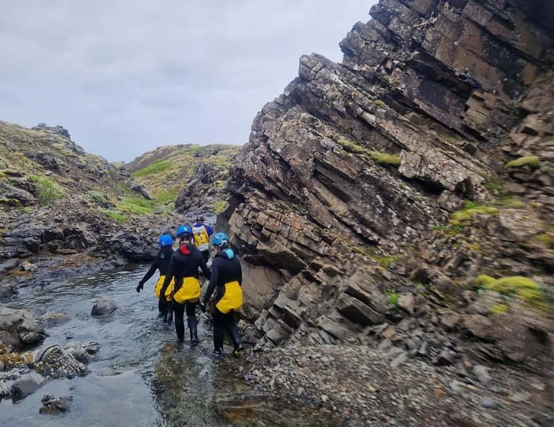 Vatnajökull: Canyoning Adventure with Ice Guardians - Safety Measures and Participant Requirements