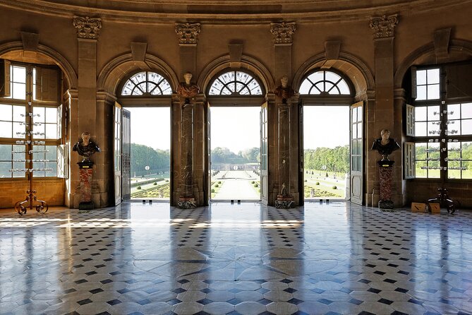 Vaux-le-Vicomte Castle Day Trip with Chateaubus Shuttle - Practical Details: Meeting Point, Opening Hours, and Booking