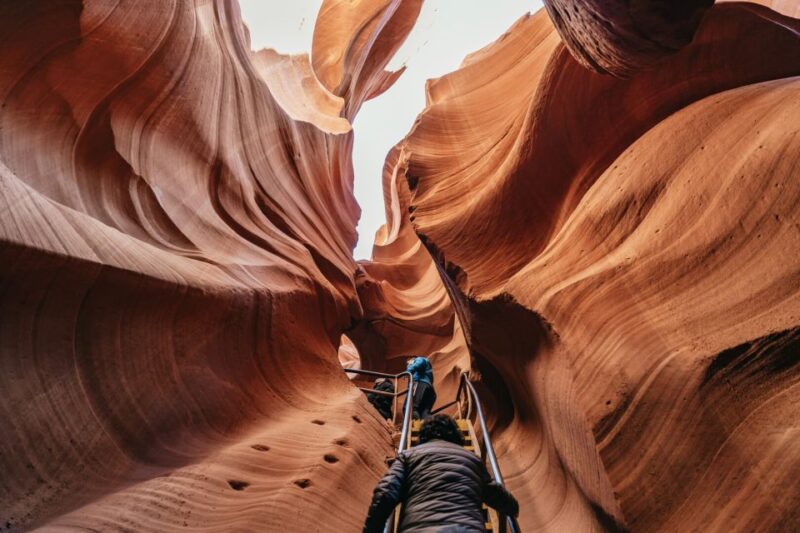 Vegas: Antelope Canyon & Horseshoe Bend Tour at Golden Hour - Practicalities: Food, Physical Demands, and Flexibility