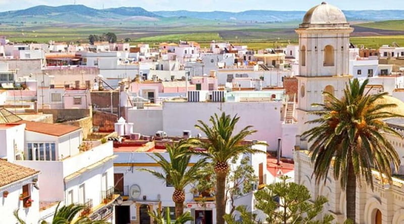 Vejer and Conil: Tour from Jerez, El Puerto, Cádiz, Chiclana - The Guide’s Approach to Sharing Local Stories