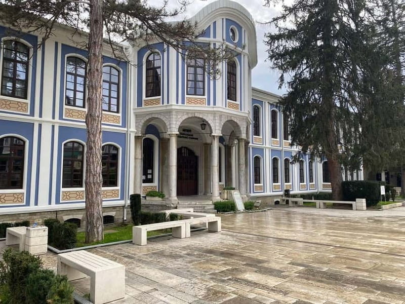 Veliko Tarnovo: City Monuments Guided Walking Tour - The Unique Blend of History and Artisanship