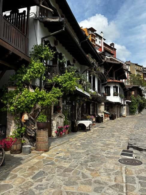 Veliko Turnovo-Bulgarian old capital and Arbanasi - Explore Bulgaria’s Medieval Heart and Architectural Gems on a Full-Day Tour from Sofia