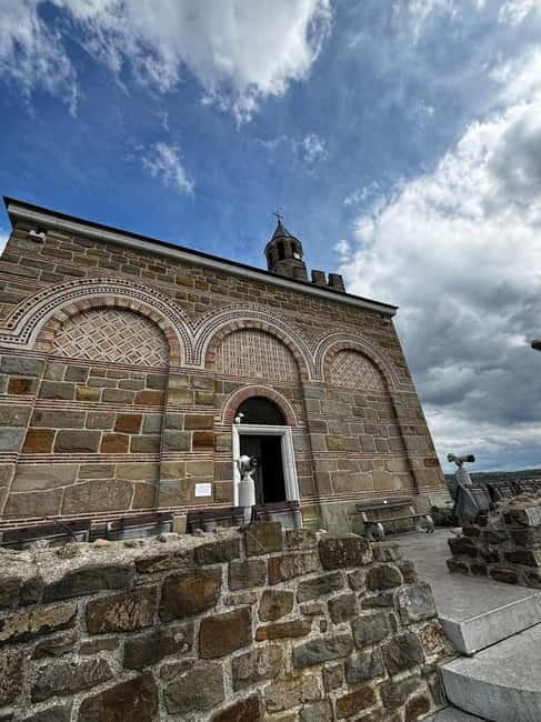 Veliko Turnovo-Bulgarian old capital and Arbanasi - Key Points