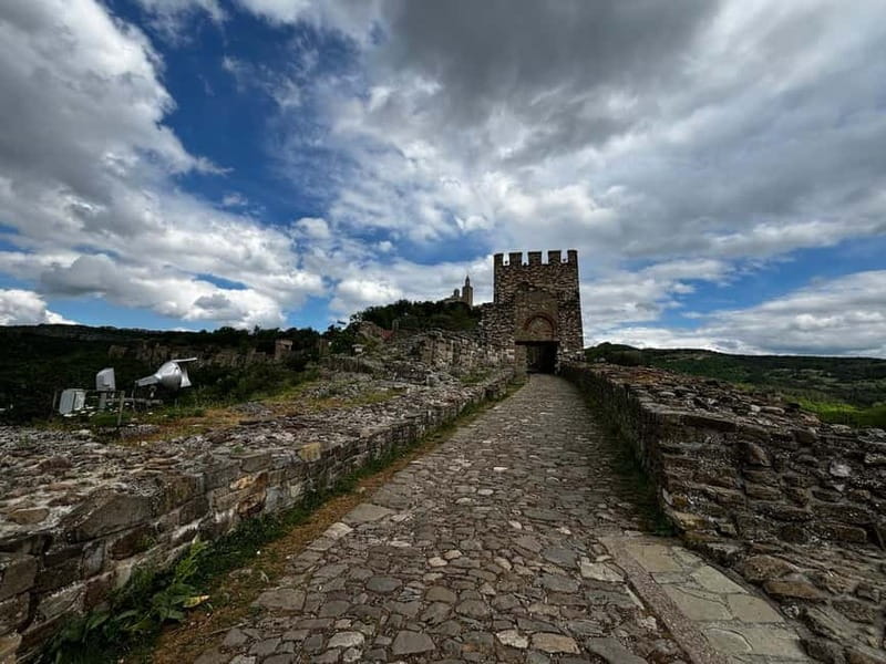 Veliko Turnovo-Bulgarian old capital and Arbanasi - Practicalities: Group Size, Languages, and Booking