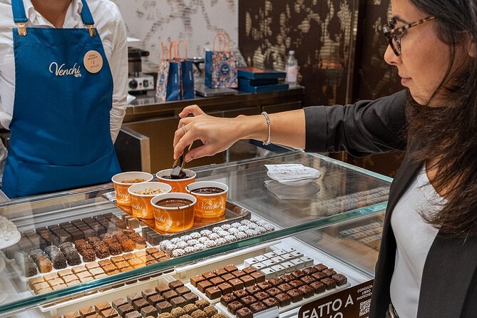 Venchi Piazza Maggiore: Chocolate Tasting Experience in Bologna - Discover the Venchi Chocolate Workshop in Bolognas Historic Center