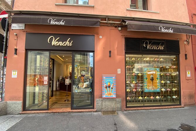 Venchi Piazza Maggiore: Chocolate Tasting Experience in Bologna - The Shopping Discount and Take-Home Gift
