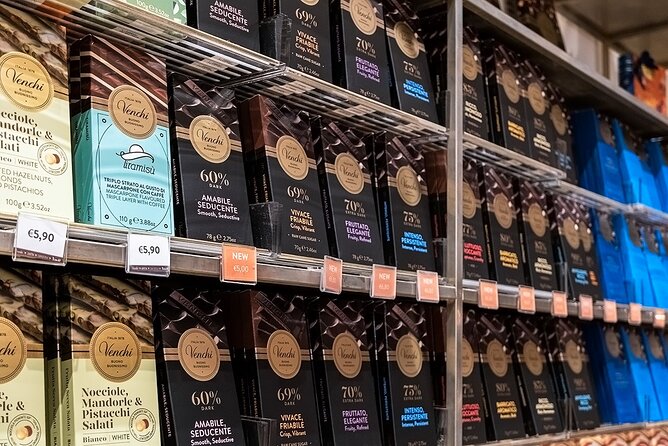 Venchi Piazza Maggiore: Chocolate Tasting Experience in Bologna - Practicalities: Meeting Point and Group Size