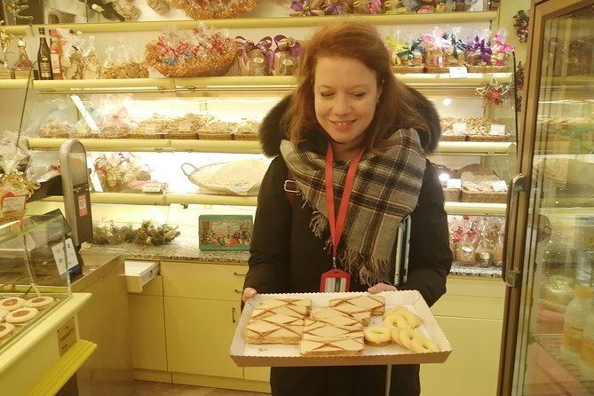 Venetian Cicchetti Street Food & Sightseeing Walking Tour with local guide - Practical Tips and Participant Considerations