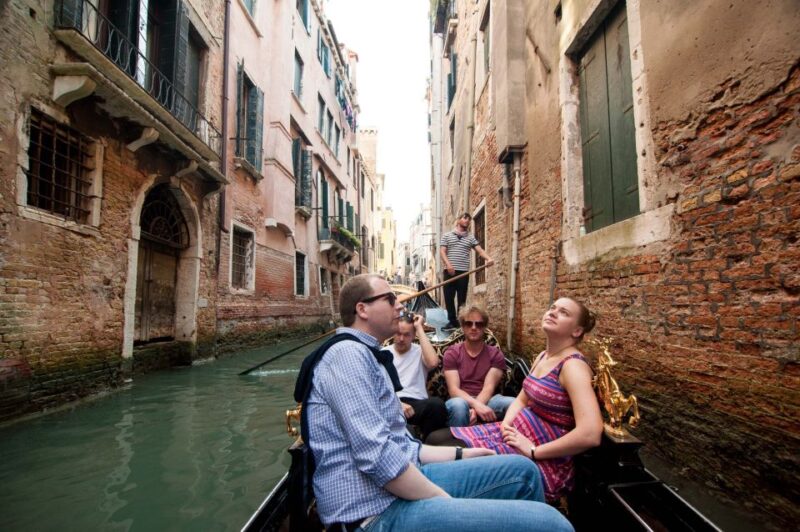 Venetian Private Sandolo tour - The Scenic Routes and Key Landmarks