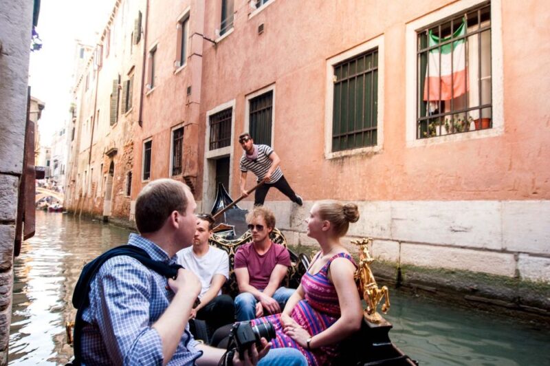 Venetian Private Sandolo tour - Comparing This Tour to Other Venice Water Experiences