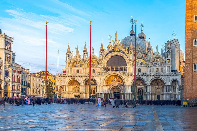 Venetian Treasures: Small Group Walking Tour of the Highlights - Discover the Bridge of Sighs and Its Storied Past