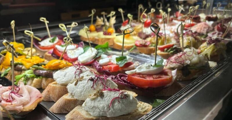 Venice: 10 shades of Cicchetti and Wine - Tasting 10 Variations of Cicchetti