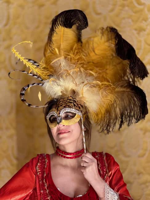 Venice: 17-18th Century Dress-Up Experience - Venice Studio: A Historic Setting for Dressing Up