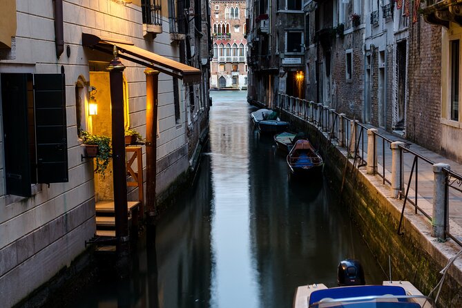 Venice at Sunset: Crimes, Legends and Mysteries - Key Points