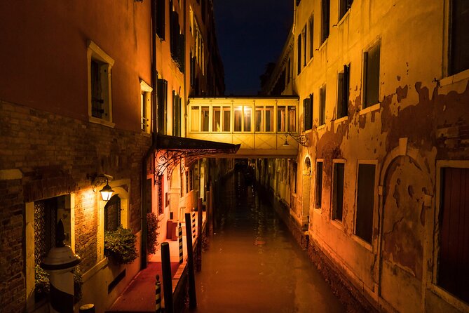 Venice at Sunset: Crimes, Legends and Mysteries - Stories of Forbidden Love and Political Intrigue