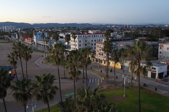Venice Beach Boardwalk Roller Skating Experience and Tour - Exploring Venice Beach on Skates: A Unique Perspective