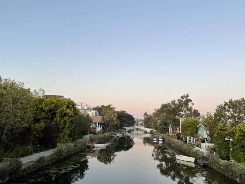 Venice Beach: Guided Walking Tour of the Canals - Starting Point at 114 Washington Blvd
