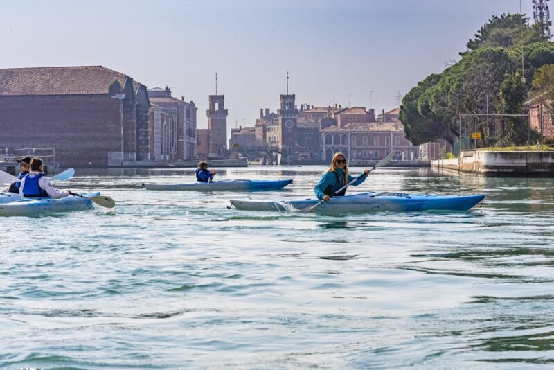 Venice Beginner's Kayak Tour in the Medieval Arsenal - Meeting Point and Accessibility Details