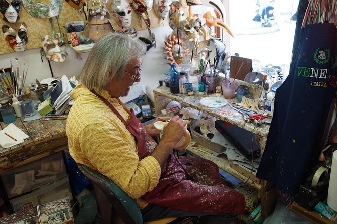 Venice Carnival Mask-Making Class in Venice, Italy - Logistics and Group Size: Intimate and Convenient