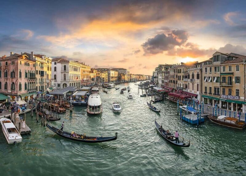 Venice Charm: St. Mark's, Rialto Bridge, and Gondola Ride - What Sets This Tour Apart From Others