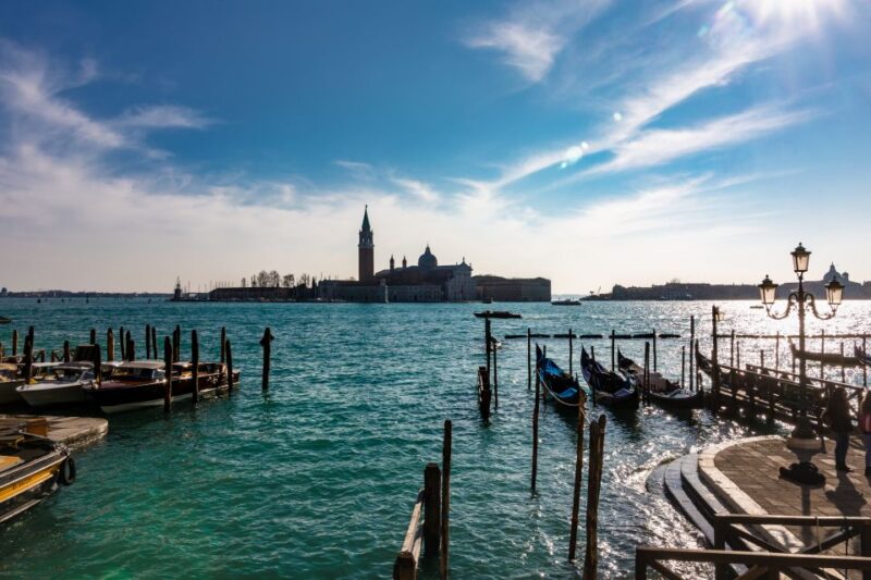 Venice: City Center Historical Guided Walking Tour - The Optional Gondola Ride: Adding Water to the Experience
