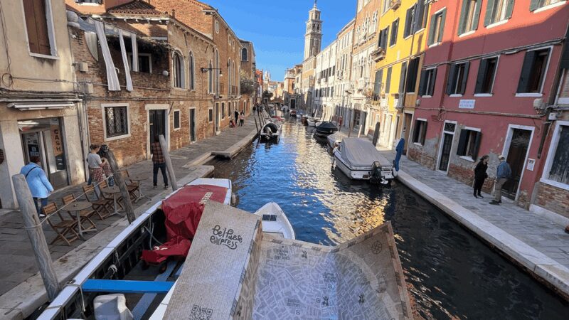 Venice City Escape: "The beggar and the cloak" - Venices Hidden Secrets Unveiled with a Digital Twist