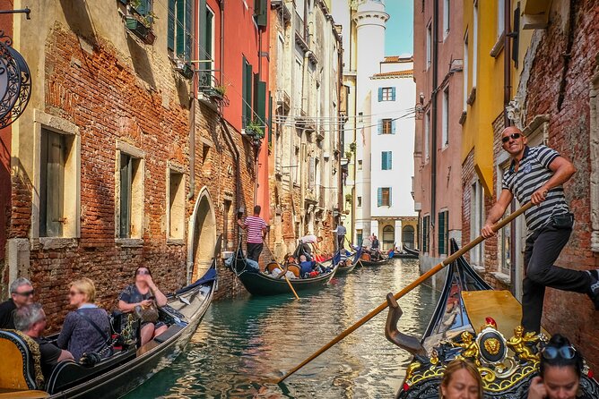 Venice: Classic 30-Minute Gondola Ride Through the Canals - Who Will Appreciate This Gondola Tour?