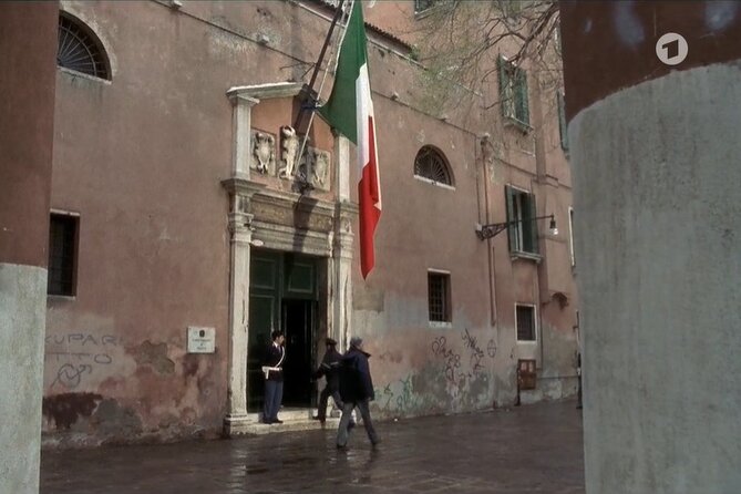 Venice Commissario Brunetti and Donna Leon: Walk His Beat - Starting Point at Campo dei Gesuiti for Brunetti’s Door
