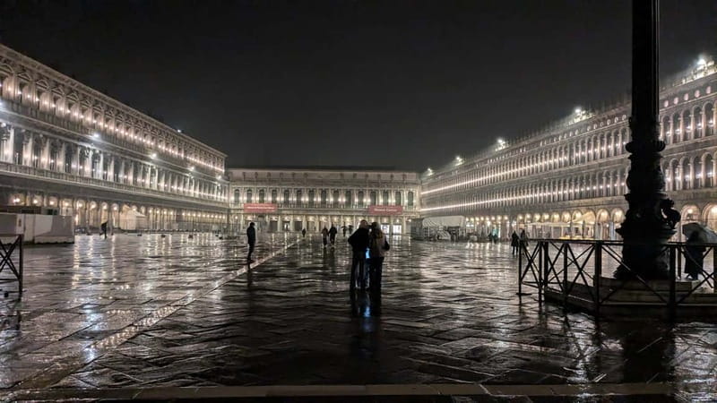 Venice: Crimes, Legends, and Mysteries Sunset Tour - Tales of Black Market and Covert Dealings