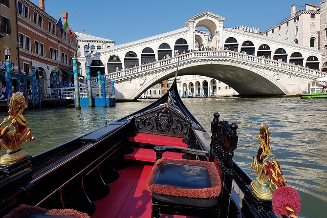Venice Day Trip from Rome: Private Tour by High Speed Train - Exploring the Wide Streets and Historic Bridges