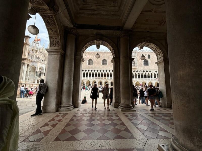 Venice Delights: Coffee & Food Experience Walking Tour - Visiting Venice’s Main Attractions as Part of the Coffee Tour