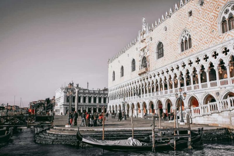 Venice: Doge's Palace, Bridge of Sighs, Prisons, Correr & Audio Guides - Key Points