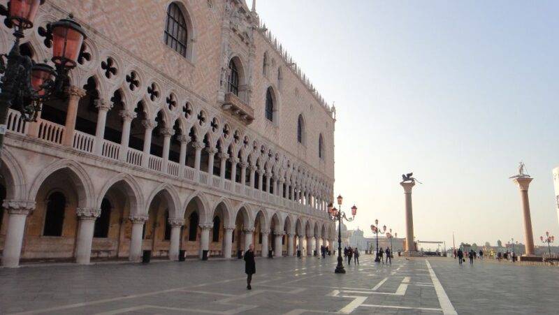 Venice: Doge's Palace, Bridge of Sighs & Prisons Guided Tour - Why This Tour Stands Out