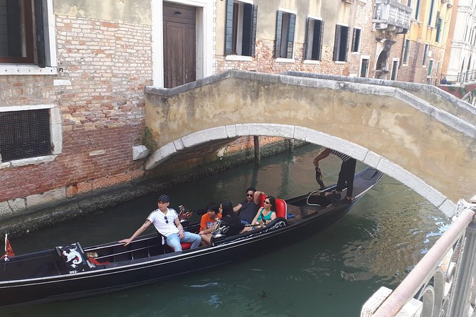 Venice Full-Day Guided Tour From Milan - The Boat Ride and Return to Milan