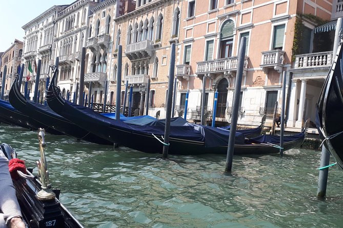 Venice Full Day tour from Milan by high speed train. Small Group - Navigating Venice with the Boat Transfer