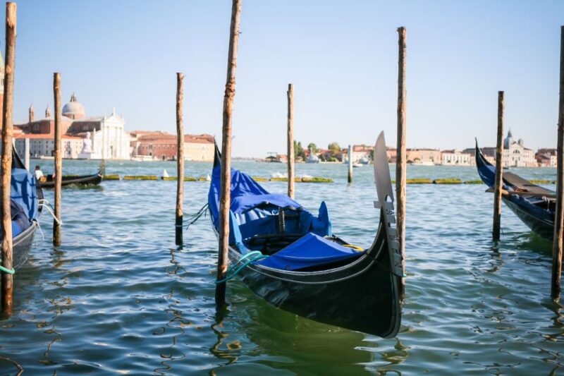 Venice: Gondola Ride and St. Mark's Basilica Tour - Venice: Gondola Ride and St. Marks Basilica Tour – A Classic Venetian Experience