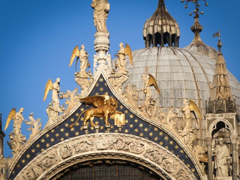 Venice: Gondola Ride and St. Mark's Basilica Tour - Practical Details: Meeting, Duration, and Accessibility